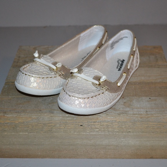 Arizona Jean Company Other - 4for$20🤑ARIZONA JEAN SHOES,SIZE 5.5 YOUTH